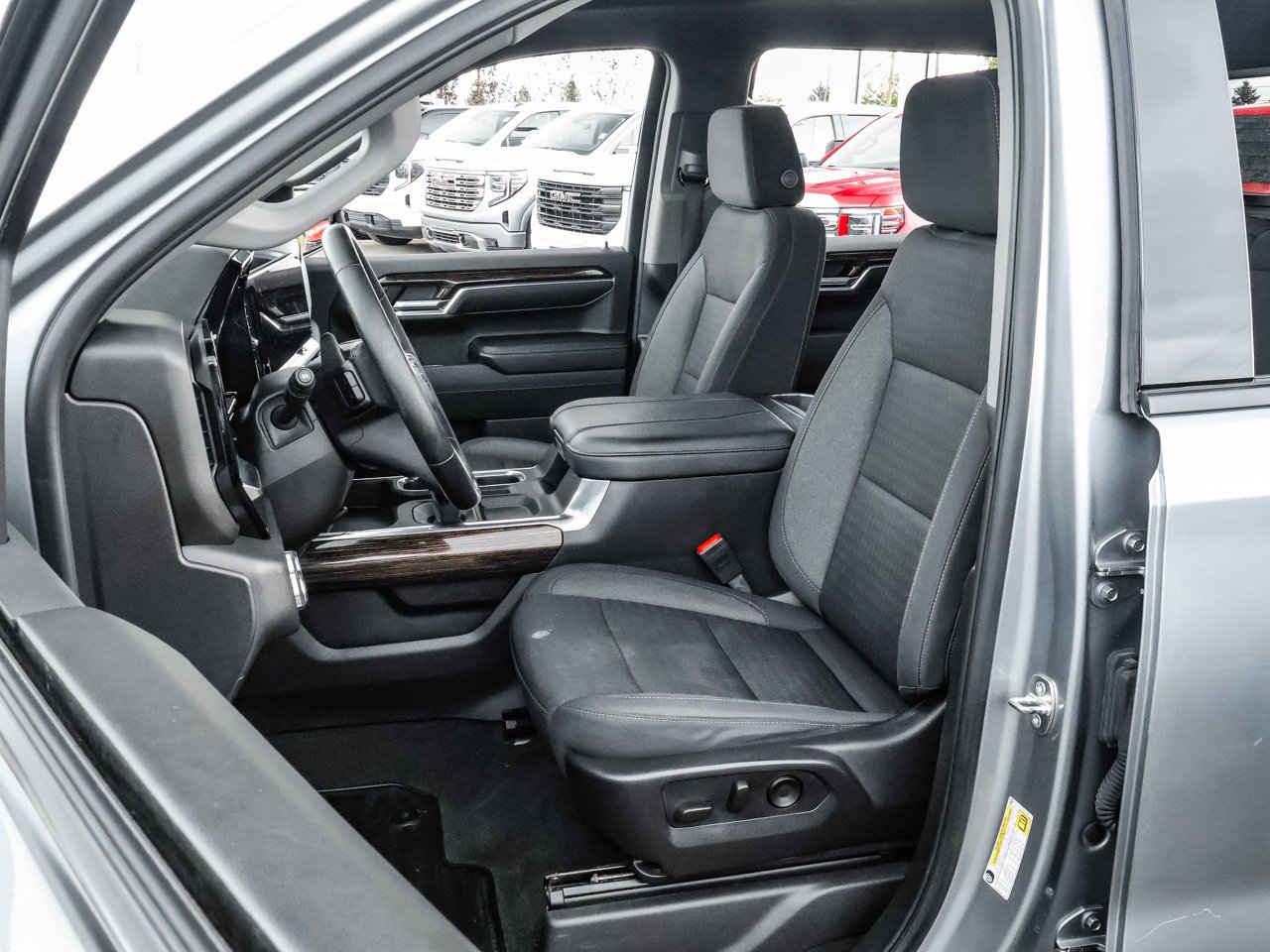 2024 GMC Sierra 1500 4WD Crew Cab 147 Elevation Grey Sherwood Park - photo #12