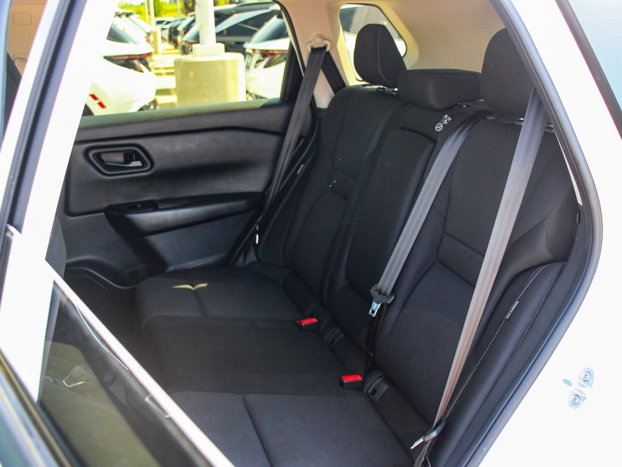 2024 Nissan Rogue AWD S White Sherwood Park - photo #28