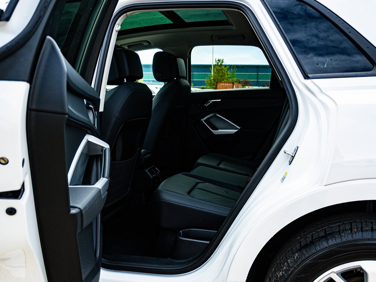 2025 Audi Q3 40 TFSI quattro White Sherwood Park - photo #30