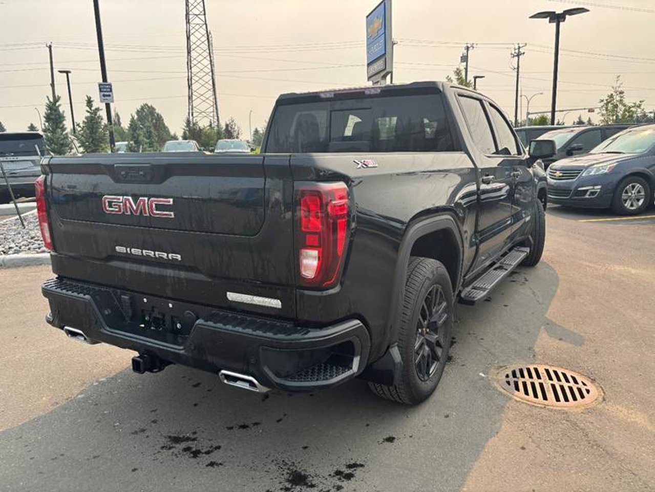 2024 GMC Sierra 1500 4WD Crew Cab 147 Elevation Black Sherwood Park - photo #4