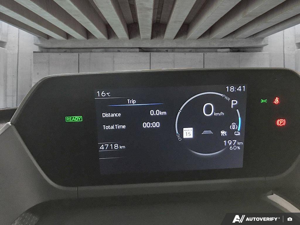 2025 Toyota bZ4X S2501170 | XLE White Edmonton - photo #13