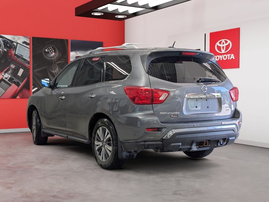 2018 Nissan Pathfinder 2018 Grey