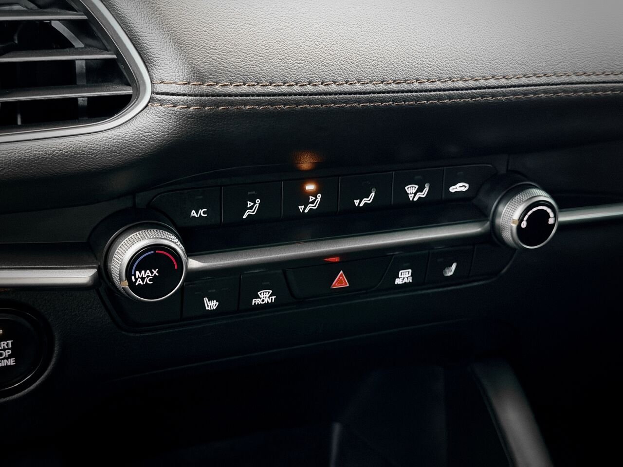 2024 MAZDA MAZDA3 SPORT GX White Notre-Dame-des-Prairies - photo #26