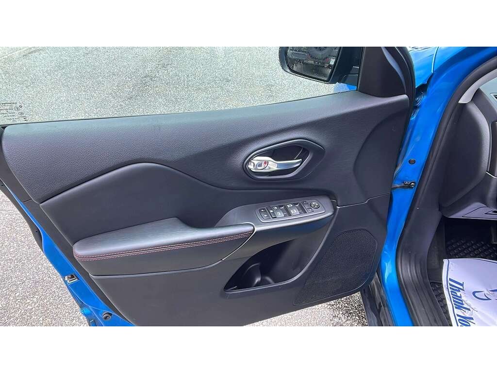 2022 Jeep Cherokee Blue Gatineau - photo #16