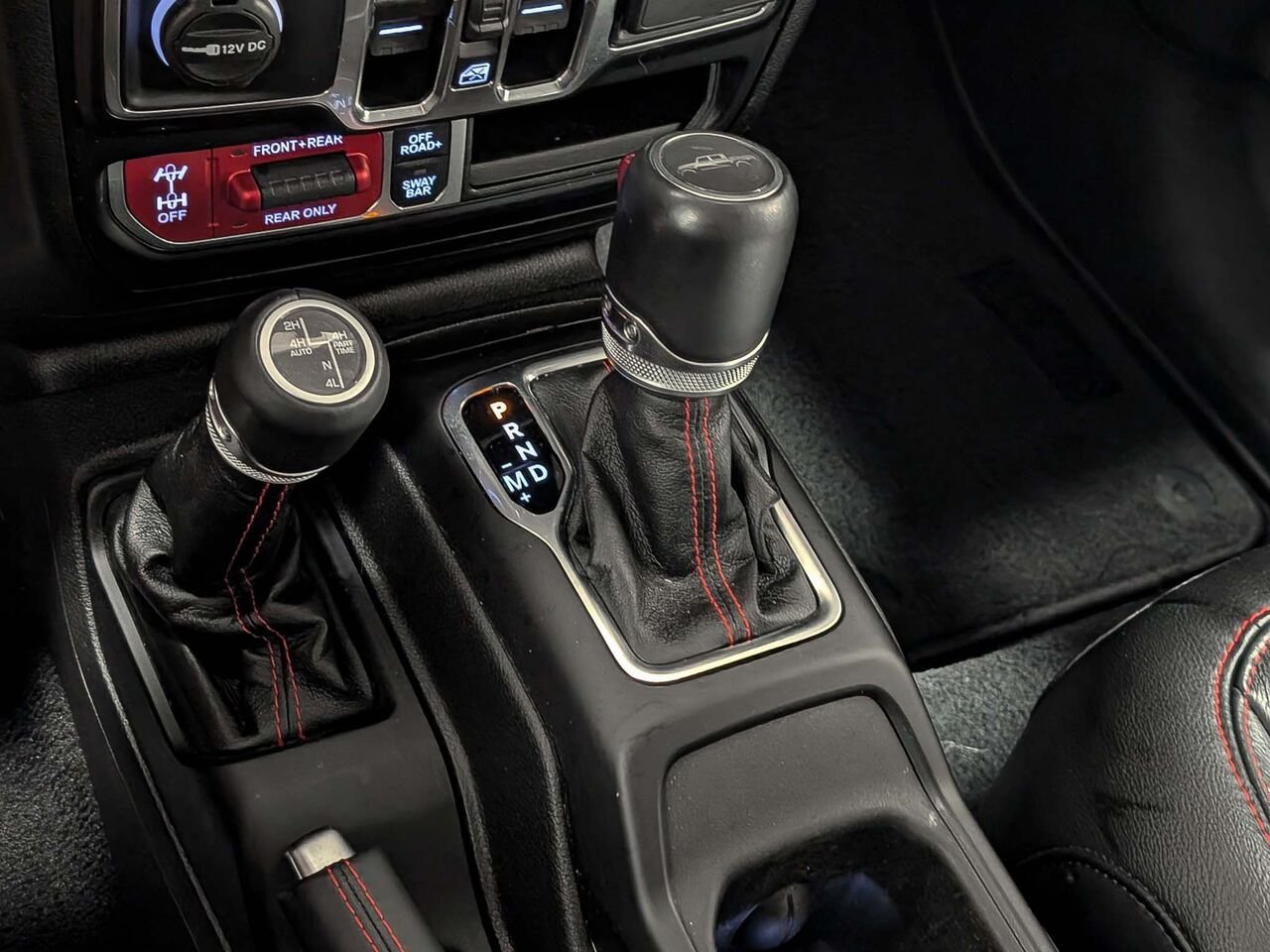 2023 Jeep GLADIATOR Rubicon Ensemble temps froid Bas Kilométrage Black Sherbrooke - photo #13