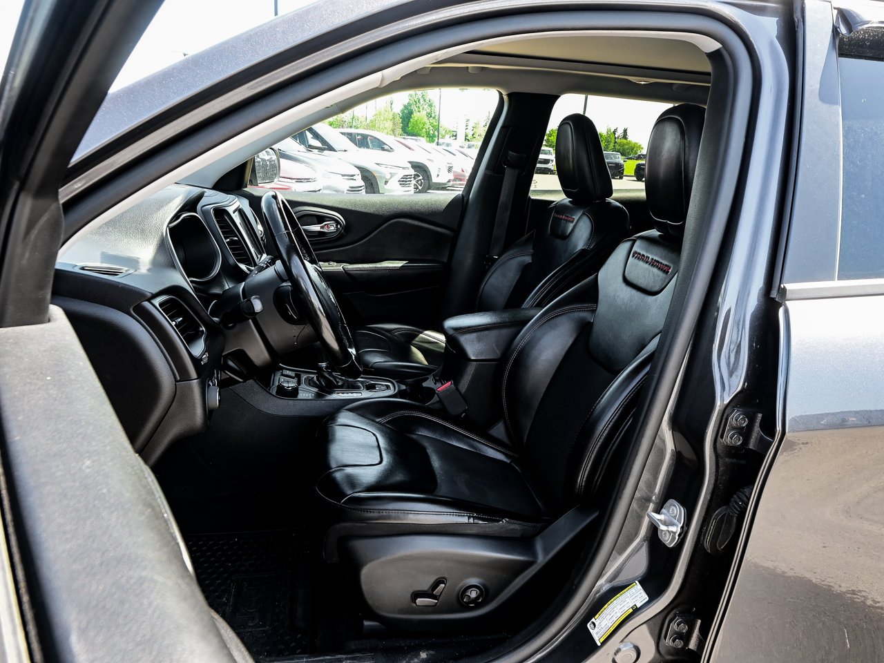 2020 Jeep Cherokee Trailhawk 4x4 Grey Sherwood Park - photo #16