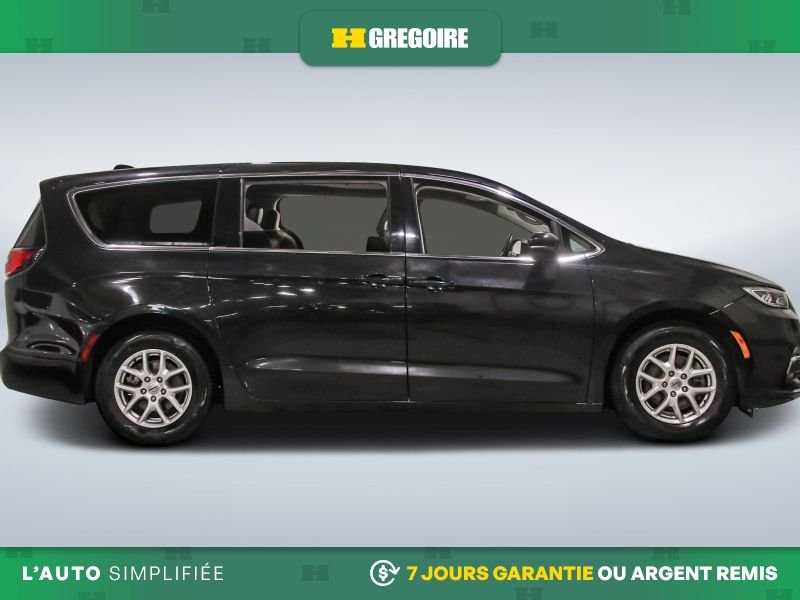 2023 Chrysler Pacifica Black Saint-Eustache - photo #10
