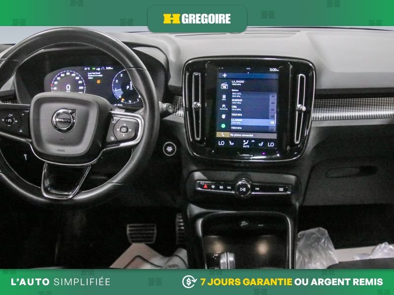 Volvo XC40 821529 | R-Design AWD AUTO AC CUIR TOIT NAV MAGS CAM RECUL 2021 Blanc Laval - photo #18