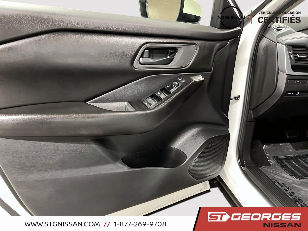 2024 Nissan Rogue White Saint-Georges - photo #10
