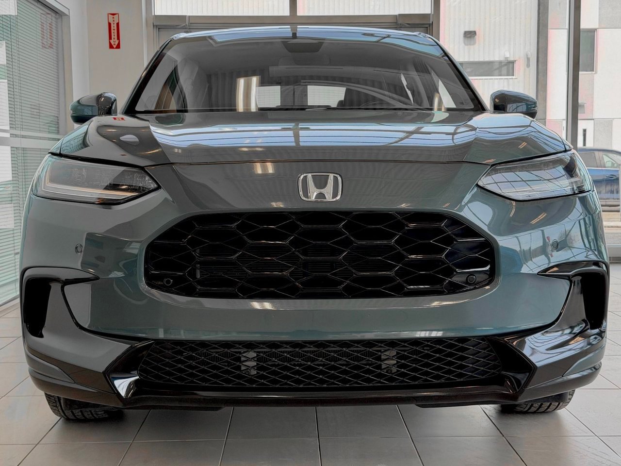 2023 Honda HR-V Green Notre-Dame-des-Prairies - photo #7
