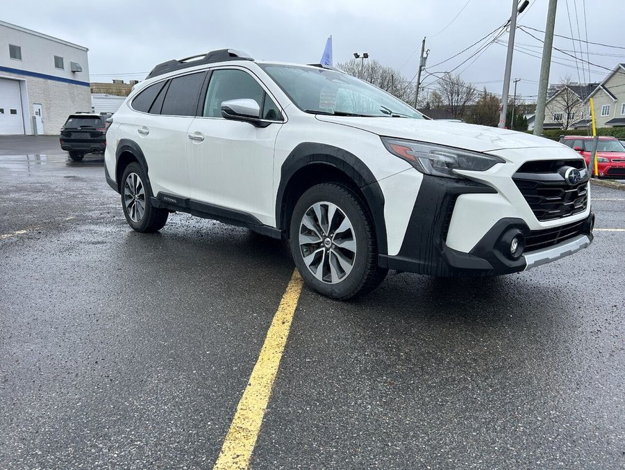 2023 Subaru Outback Premier XT CVT White