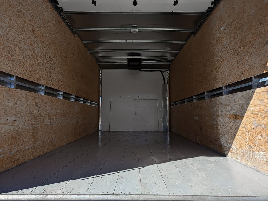 GMC SAVANA Cube 4500 16 pi Roues Doubles*Rampe*Blutooth 2023 Blanc