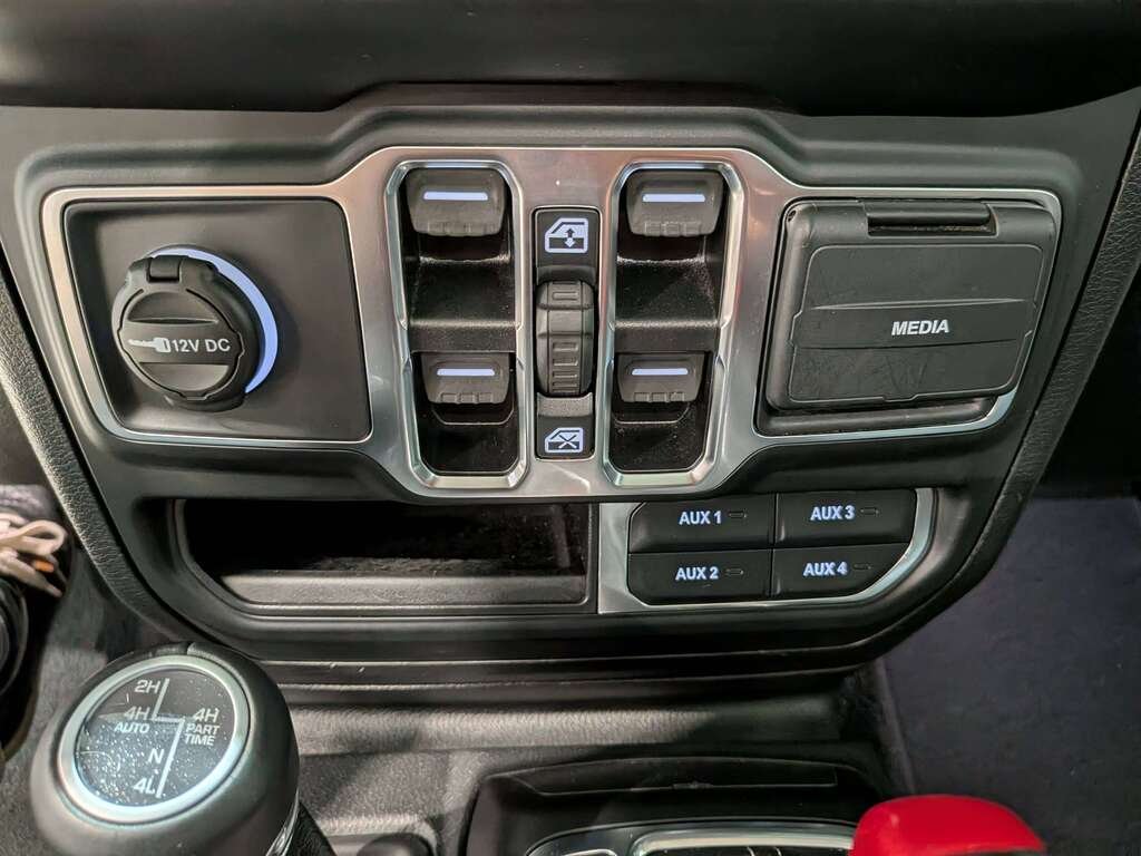 2021 Jeep Wrangler 4xe Unlimited Sahara 4x4 White Val-David - photo #23