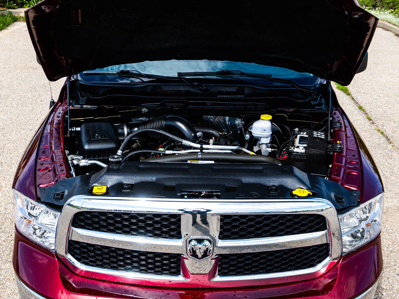 2023 Ram 1500 Classic SLT 4x4 Crew Cab 5'7 Box Red Sherwood Park - photo #8
