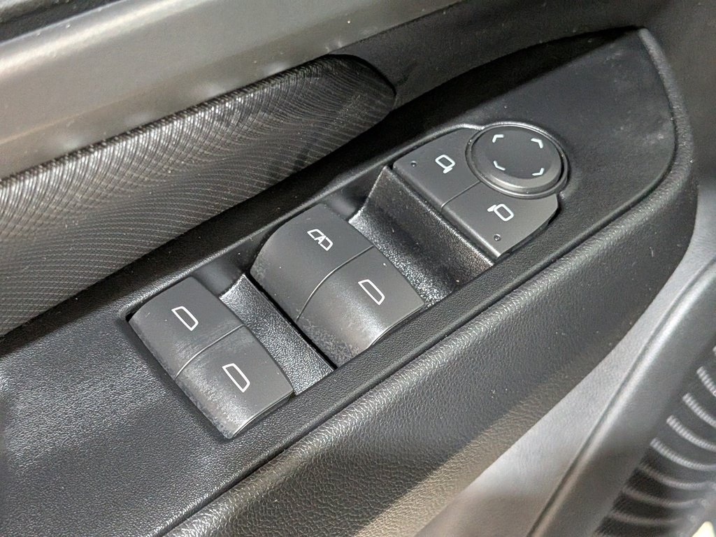 Chevrolet Equinox EV 2026 Noir Val-David - photo #31