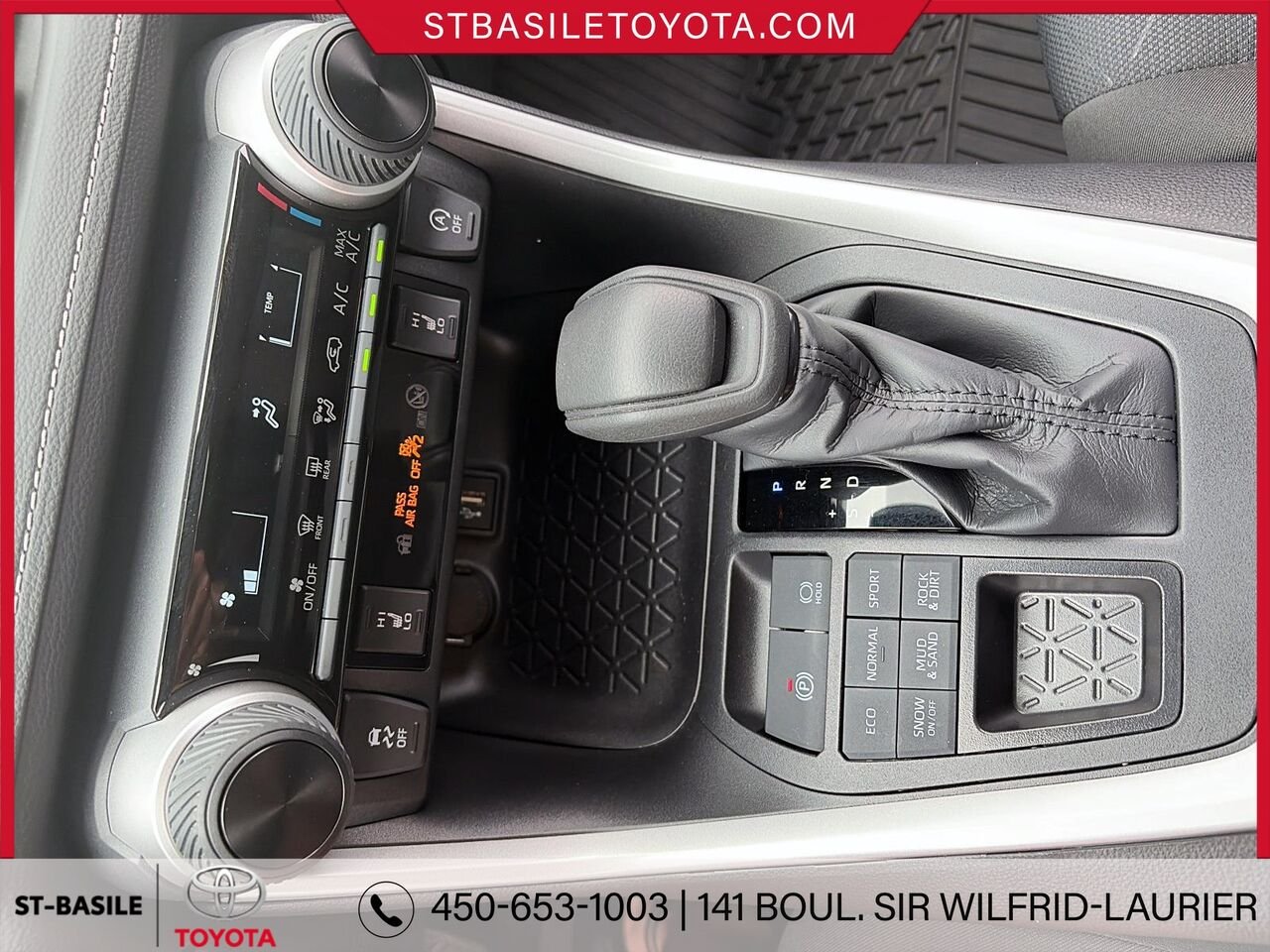 TOYOTA RAV4 2025 Gris Saint-Basile-le-Grand - photo #17