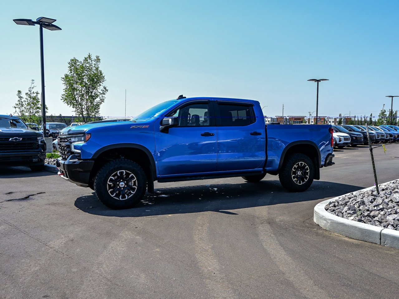 2024 Chevrolet Silverado 1500 4WD Crew Cab 147 ZR2 Blue Sherwood Park - photo #8
