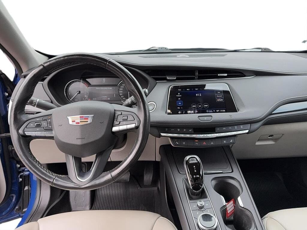 2021 Cadillac XT4 VIN 1GYFZDR44MF006930 Grey Baie-Comeau - photo #10