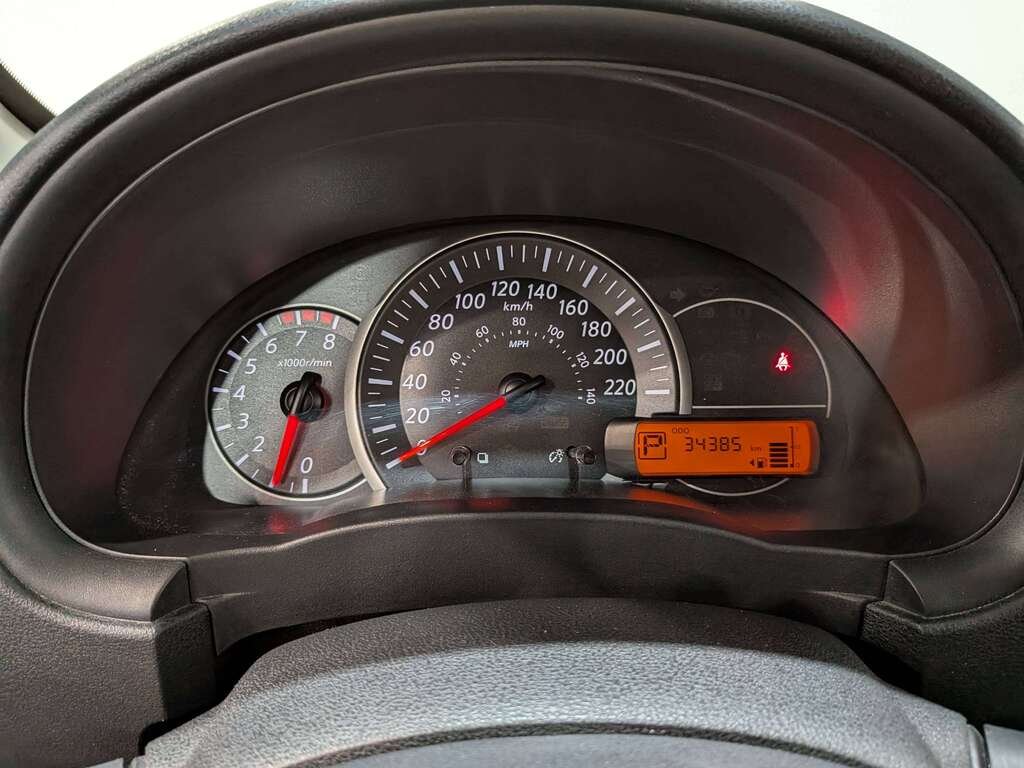 Nissan Micra 4dr HB Man SV 2017 Rouge Val-David - photo #16