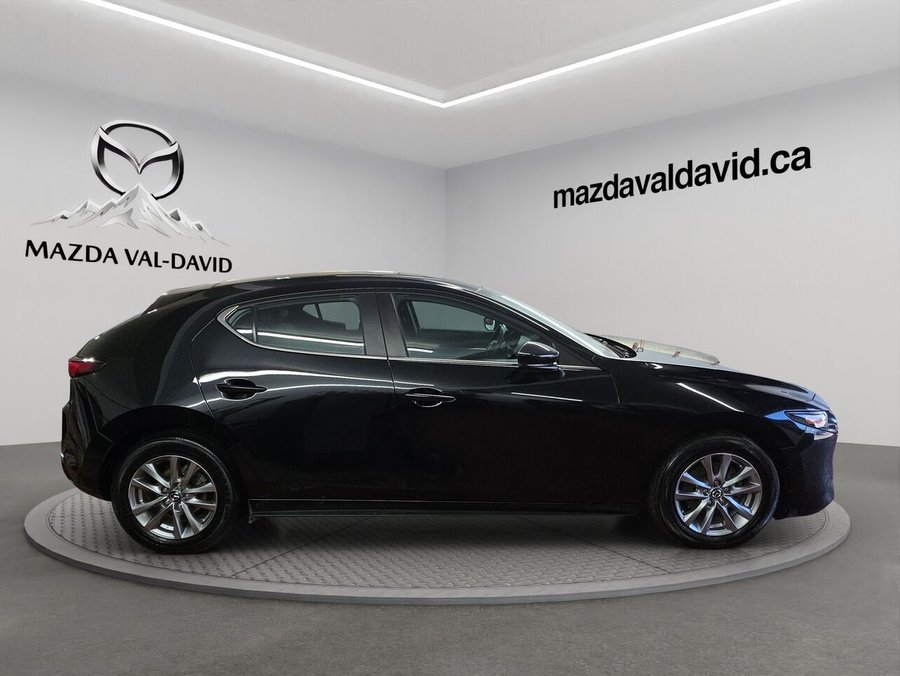2024 Mazda Mazda3 Sport GS TA BA, VOLANT CHAUFFANT, TOIT OUVRANT, SIÈGES ÉLECTRIQUES Black