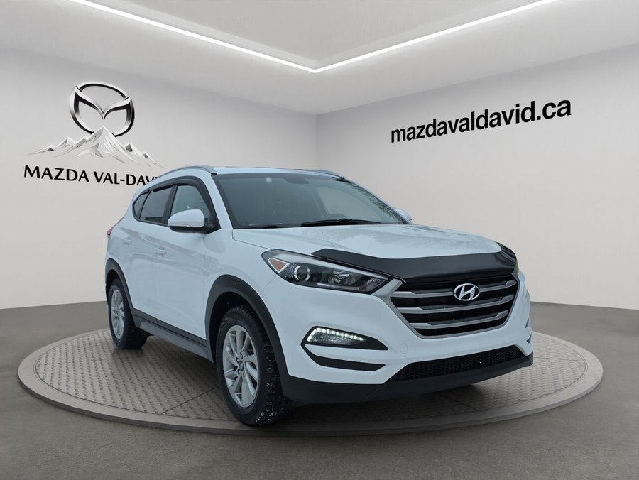 Hyundai Tucson FWD 4dr 2.0L Premium Caméra de recul, Banc chauffant, Volant Chauffant , mag 2017 Argent