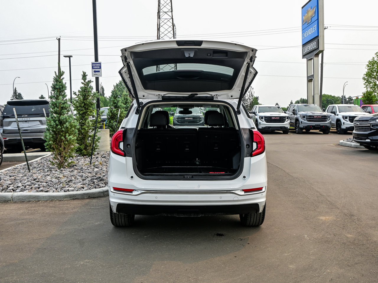 2022 GMC Terrain AWD 4dr Denali White Sherwood Park - photo #13