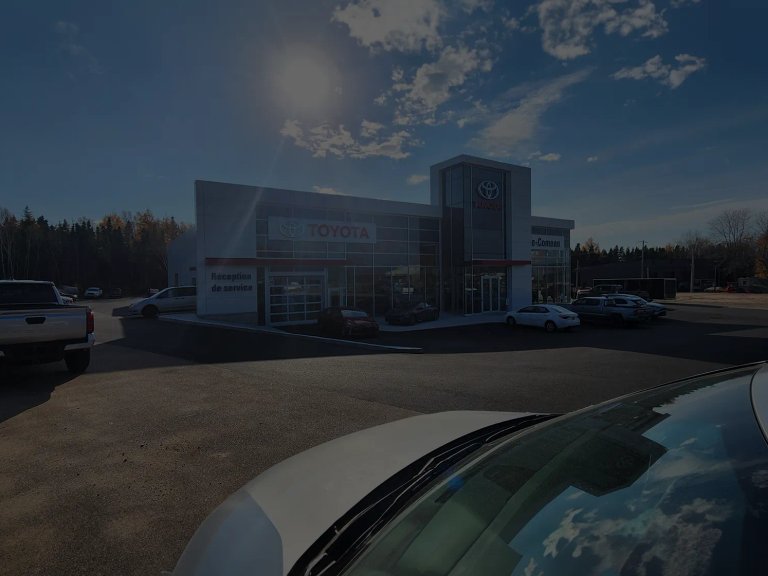 Devanture toyota baie comeau paralax