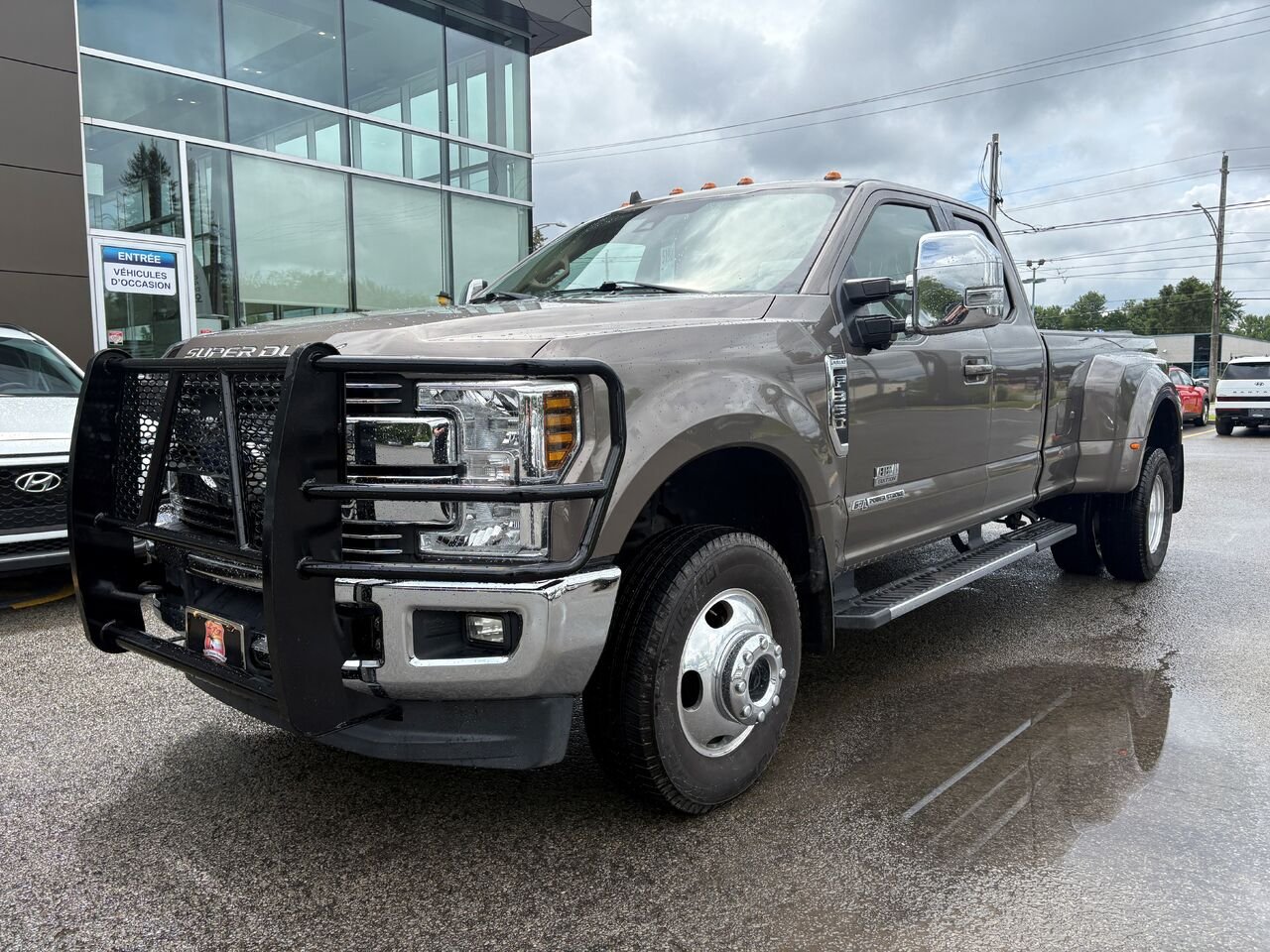 2019 Ford Super Duty F-350 à roues arrière jumelées Brown Blainville - photo #0