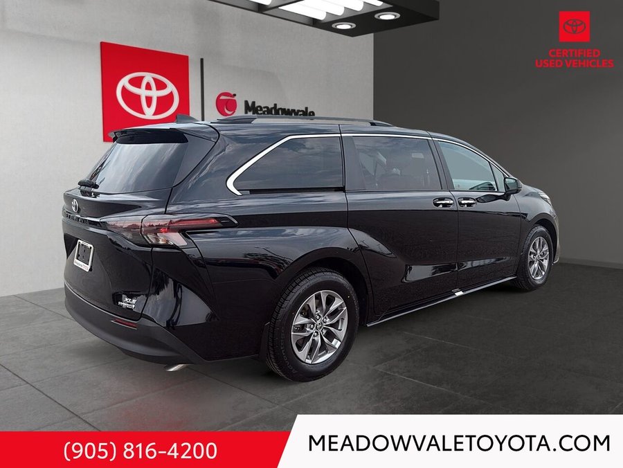 2024 Toyota Sienna 2024 Midnight Black Metallic