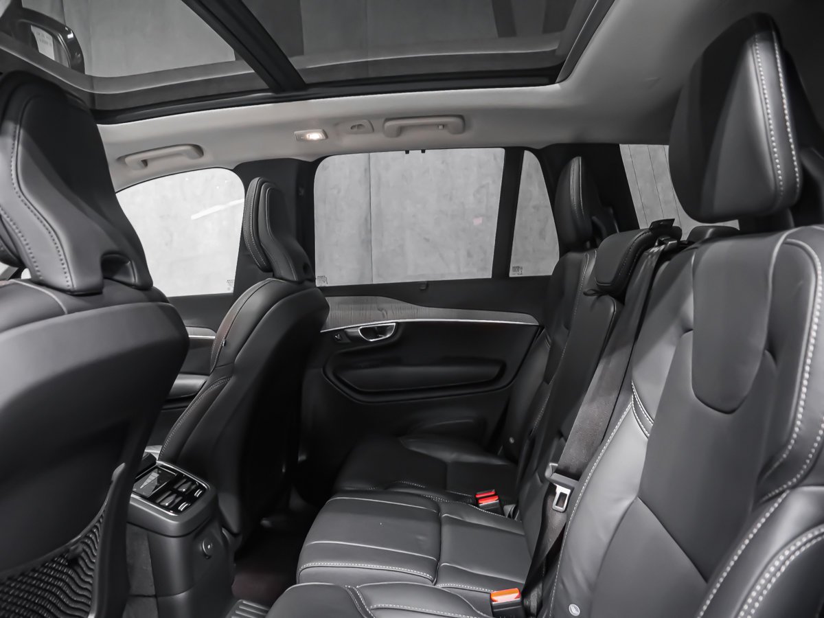 2025 Volvo XC90 Plug-In Hybrid T8 ULTRA BRIGHT Black Montreal - photo #12