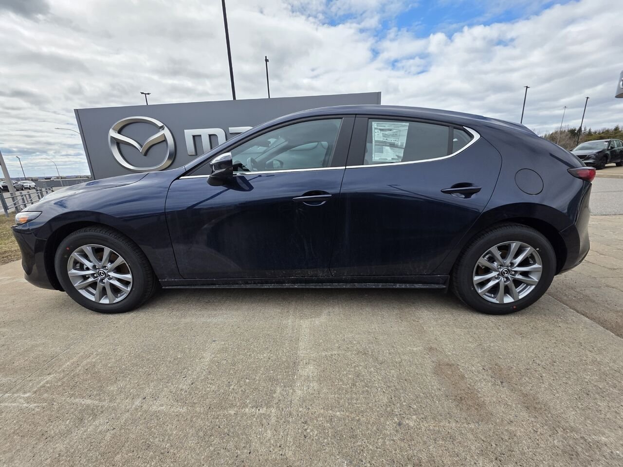 Mazda Mazda3 Sport 2026 Bleu cristal foncé mica Donnacona - photo #2