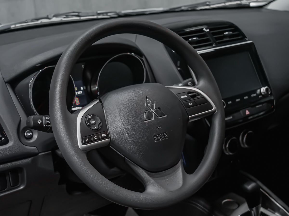 Mitsubishi RVR ES 2026 Noir Labrador Montréal - photo #16