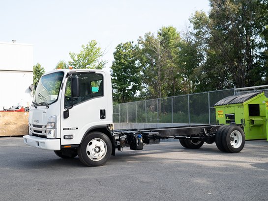 2024 ISUZU NRR 2024 White