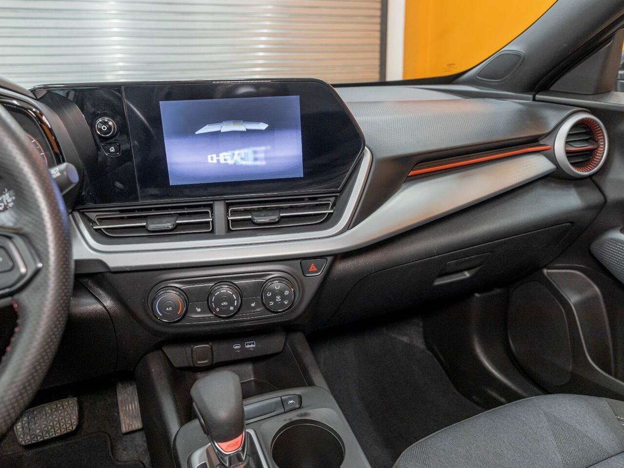 Chevrolet Trax 1RS *SIÈGES / VOLANT CHAUF* CARPLAY BLUETOOTH WIFI 2025 Blanc Saint-Jérôme - photo #17