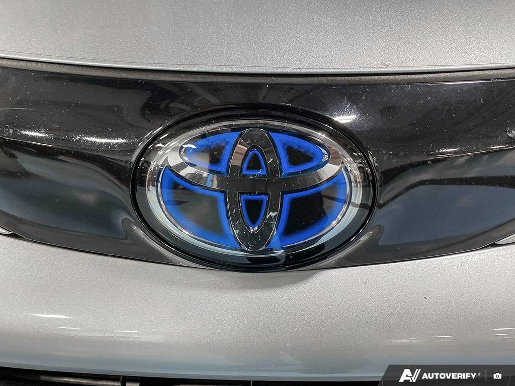 2023 Toyota Sienna 2601822A | Limited Silver Edmonton - photo #8