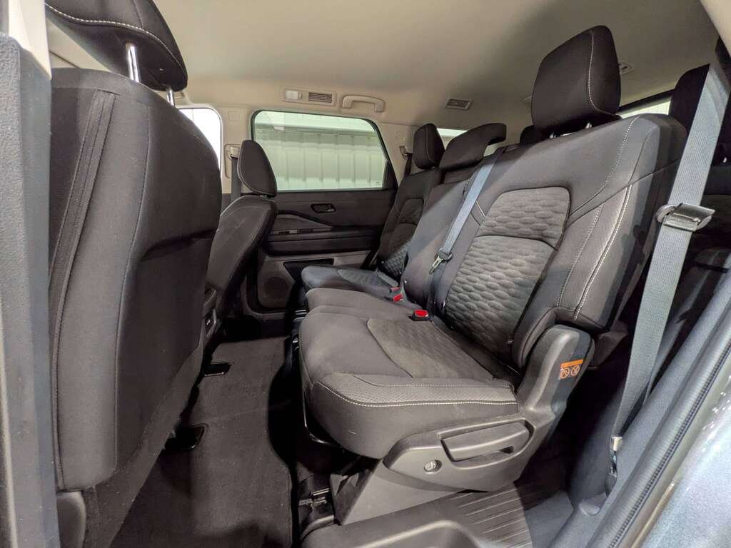 2024 Nissan Pathfinder S 4WD Grey Val-David - photo #10
