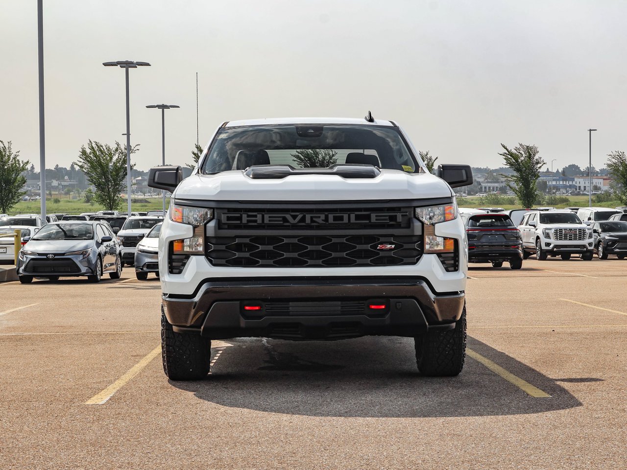 2024 Chevrolet Silverado 1500 4WD Crew Cab 147 Custom Trail Boss White Sherwood Park - photo #2