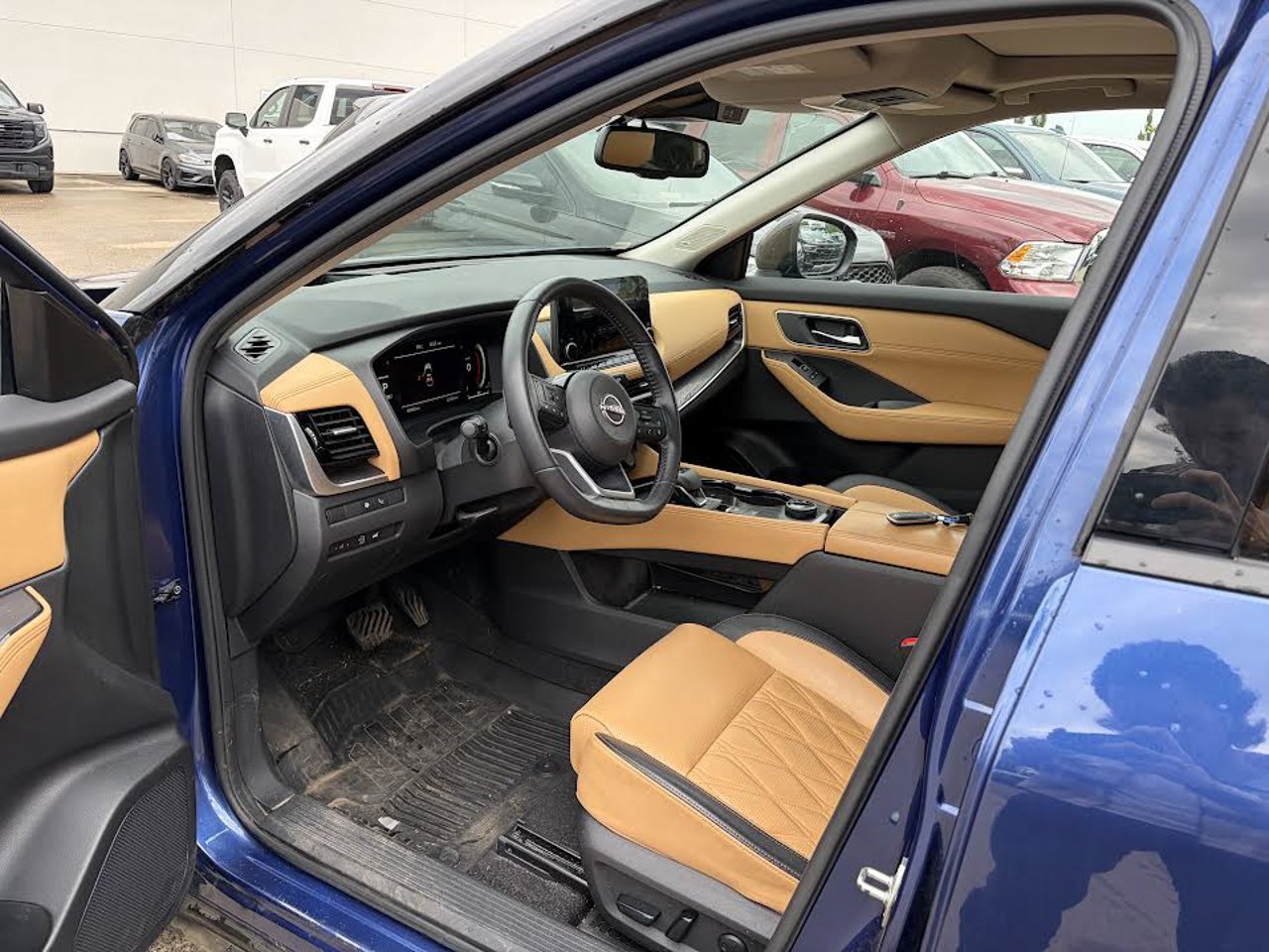 2023 Nissan Rogue AWD Platinum Blue Sherwood Park - photo #6