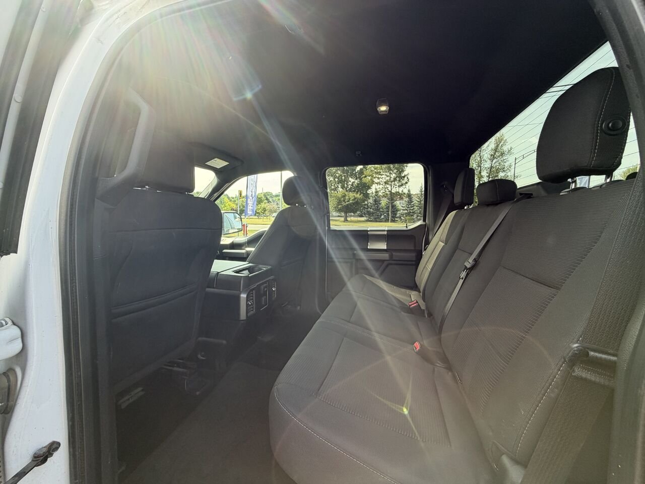 2016 Ford 150 XLT 302 White Montmagny - photo #7