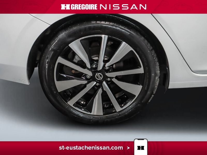 Nissan Sentra 2022 Blanc Laval - photo #13