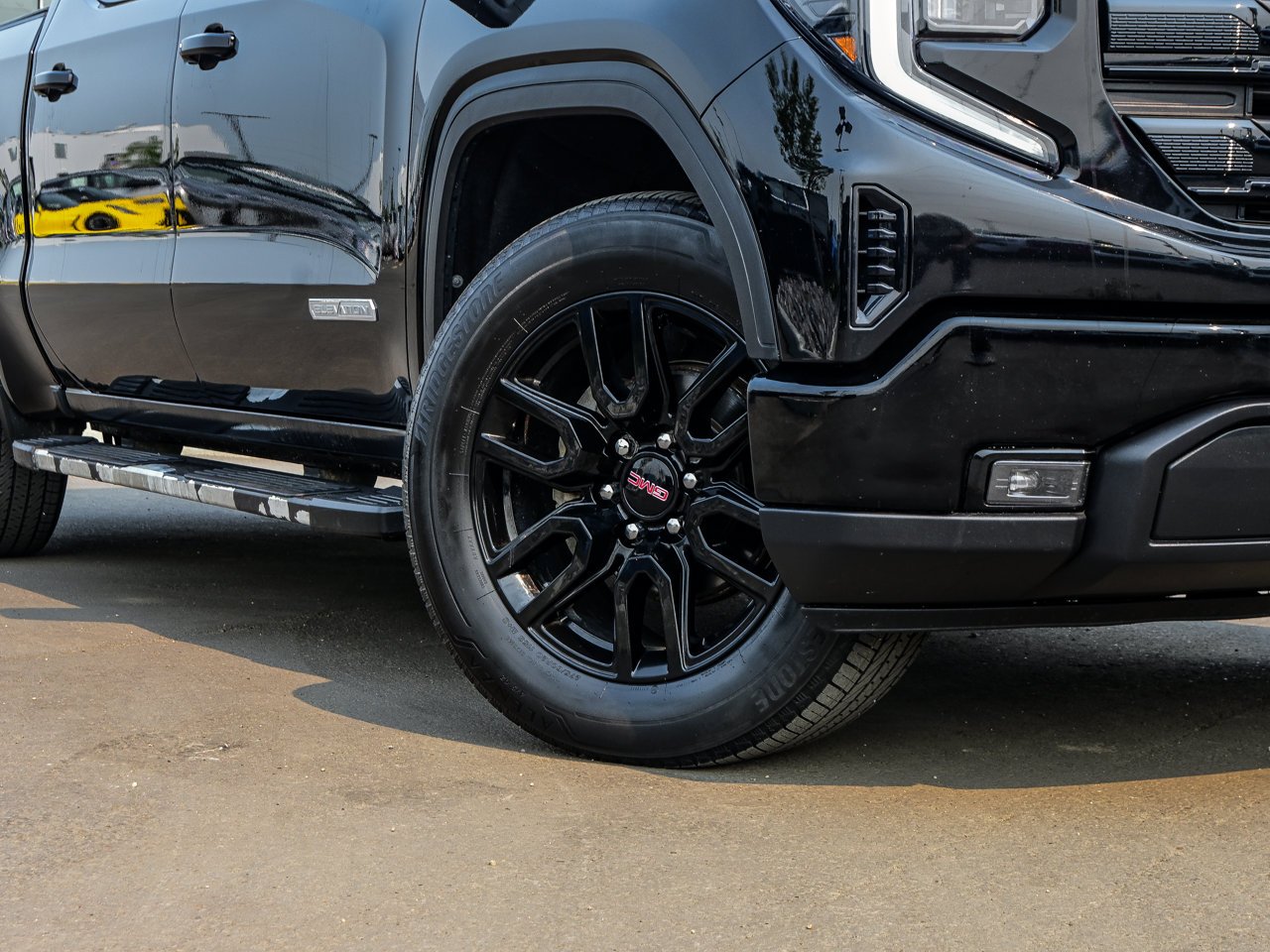 2024 GMC Sierra 1500 4WD Crew Cab 147 Elevation Black Sherwood Park - photo #5