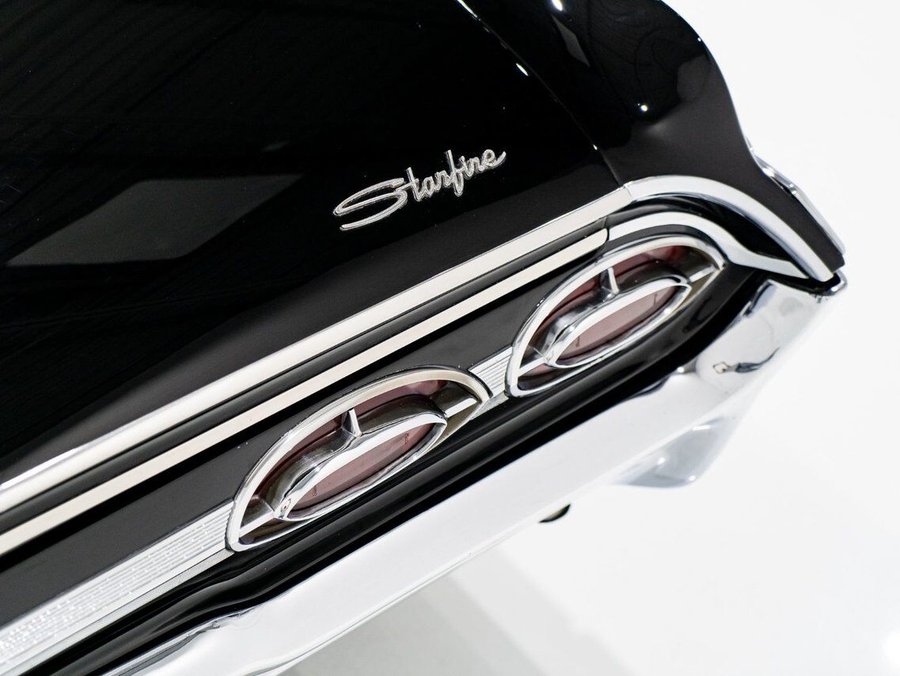 1962 Oldsmobile Starfire 1962 Black