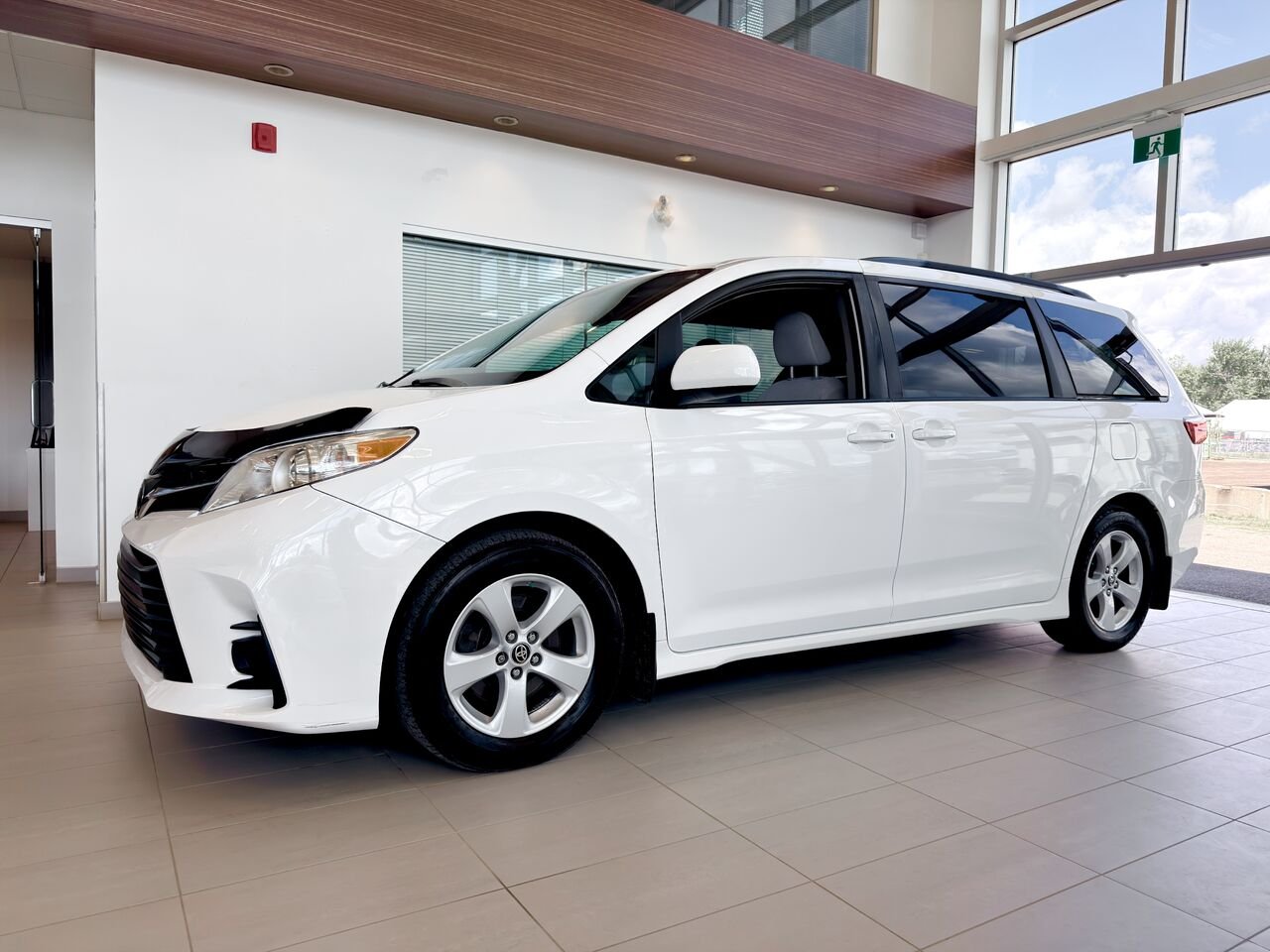 Toyota Sienna 2020 Blanc Notre-Dame-des-Prairies - photo #4