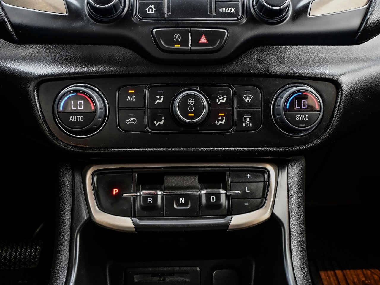 2022 GMC Terrain AWD 4dr Denali White Sherwood Park - photo #30