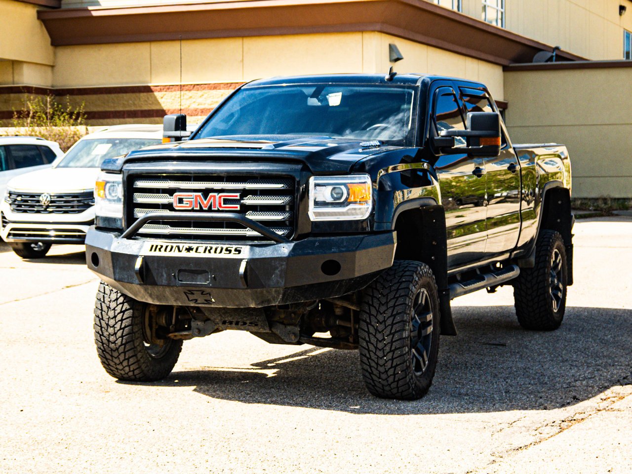 2019 GMC Sierra 2500HD 4WD Crew Cab 153.7 SLT Black Sherwood Park - photo #3