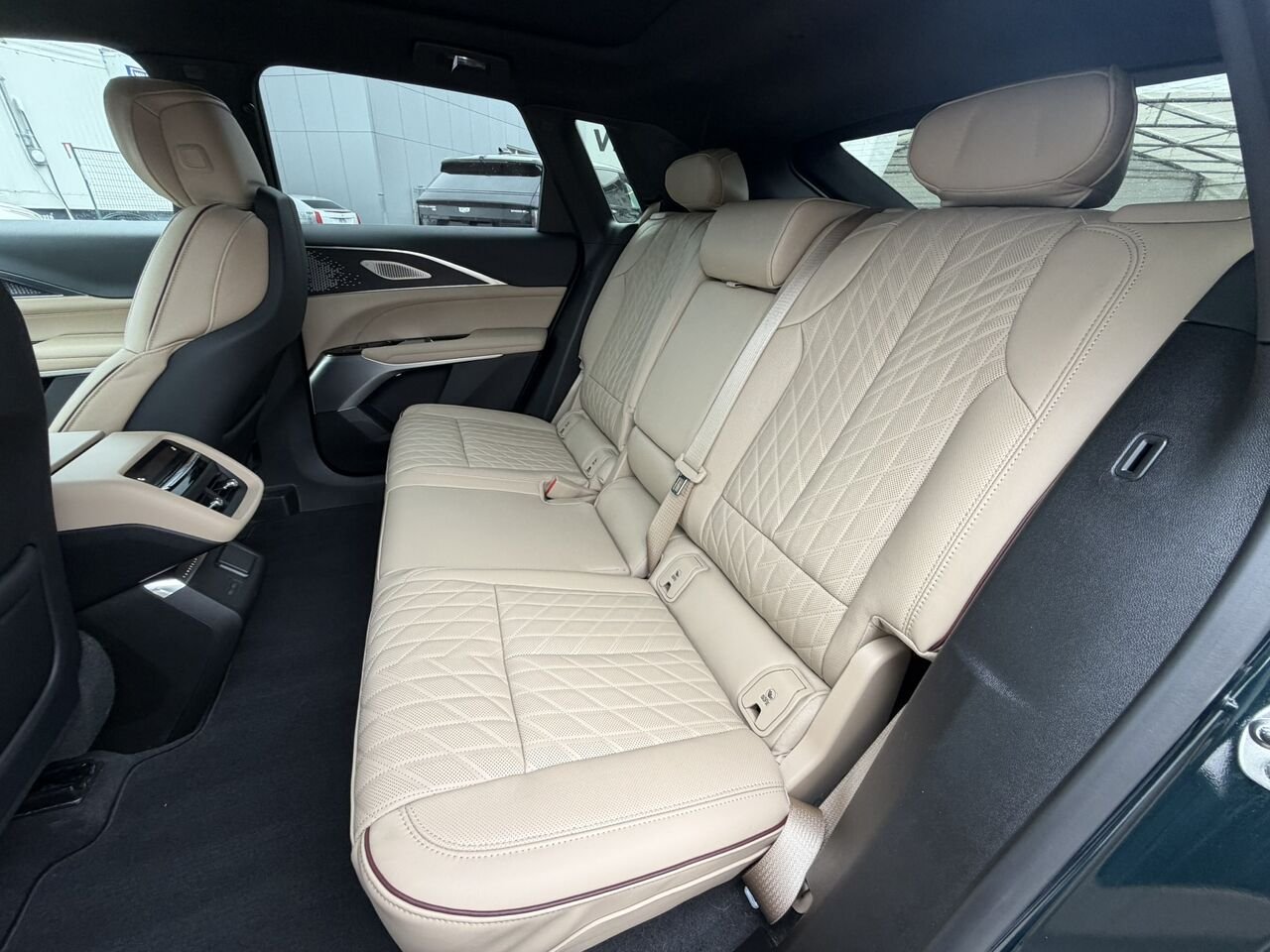 2024 Cadillac LYRIQ SPORT AWD NIVEAU 3 NAPPA FINANCEMENTÀ PARTIR 0.99% Green Laval - photo #18