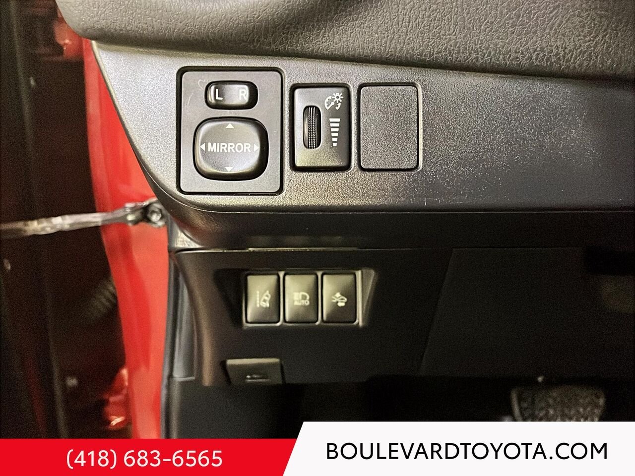 Toyota Yaris Hatchback 99885A-119 | SE 2019 Rouge Québec - photo #10