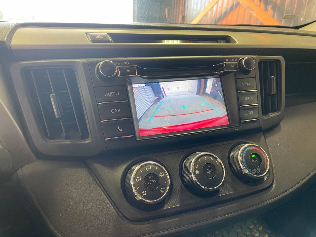 2016 Toyota RAV4 LE *SIÈGES CHAUFF* BLUETOOTH CAMÉRA A/C USB Red Saint-Jérôme - photo #11