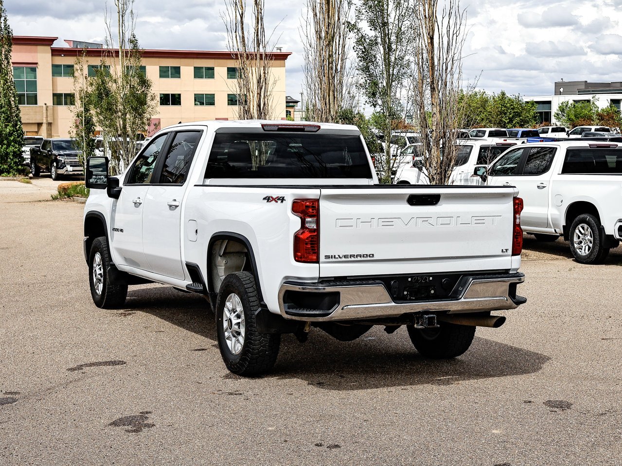 2025 Chevrolet Silverado 2500HD 4WD Crew Cab 159 LT White Sherwood Park - photo #10