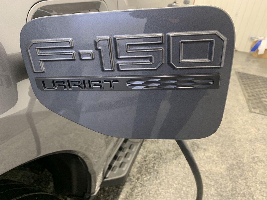 2022 Ford F-150 Lightning 2022 Grey